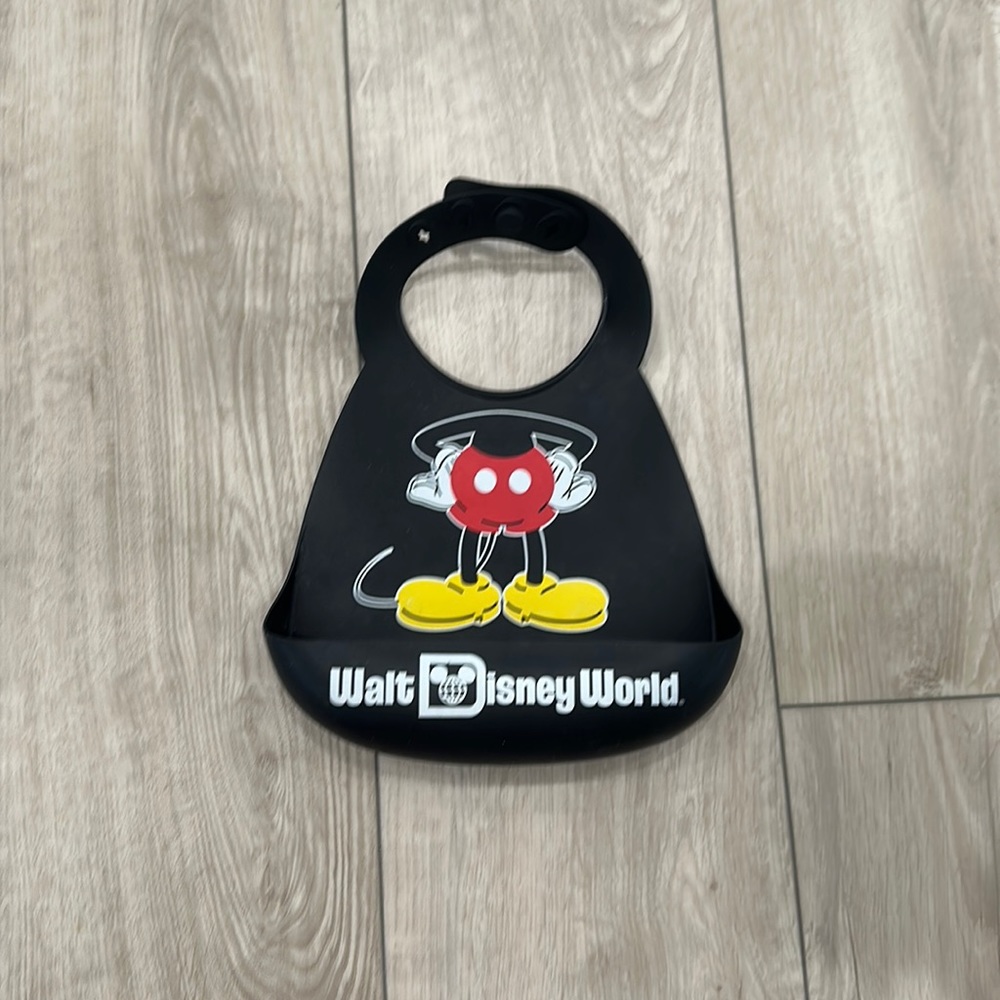 Walt disney world bib for babies /toddlers